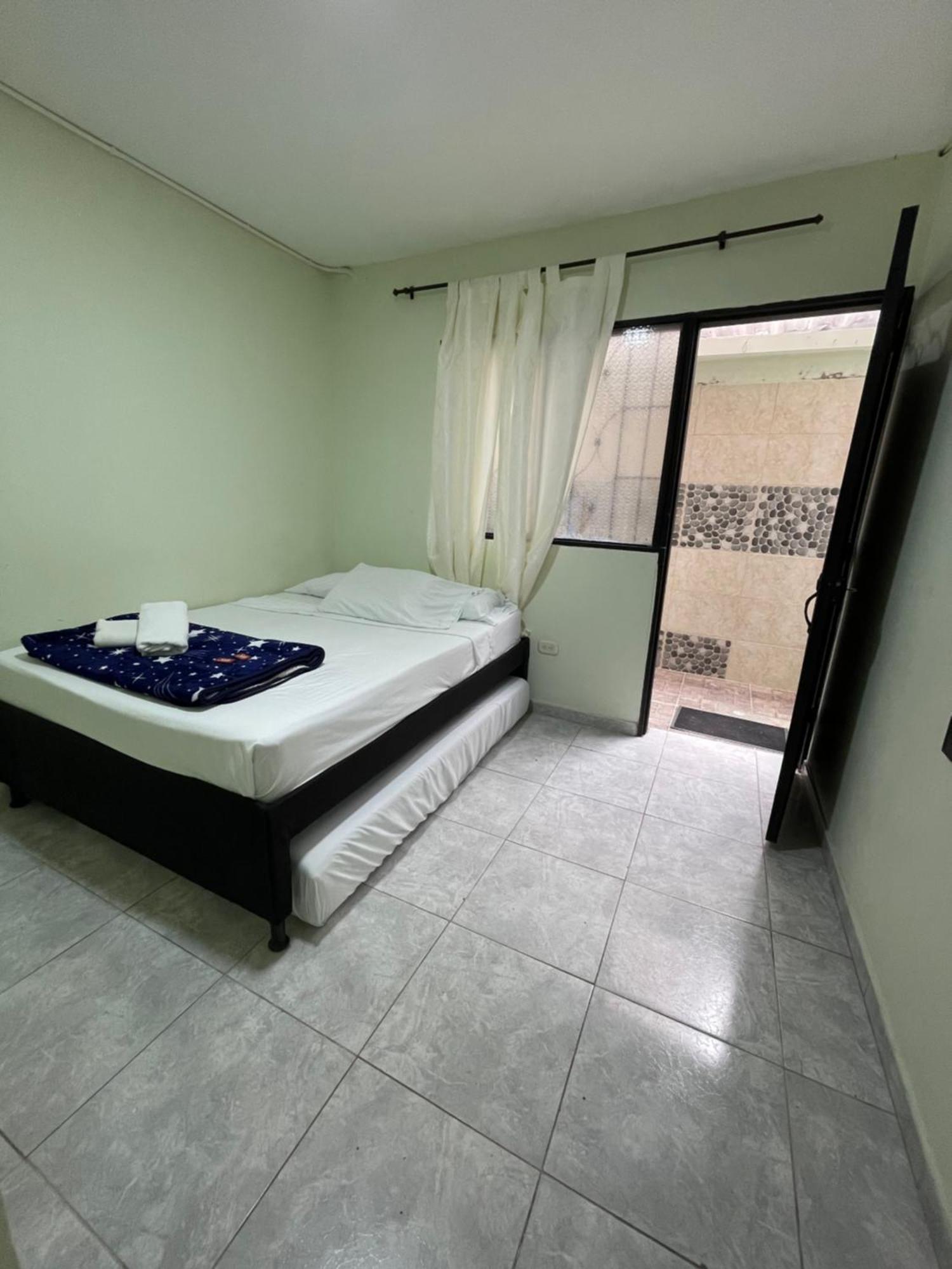 Apartamento Plazoleta De Colores Apartment Guatape Bagian luar foto