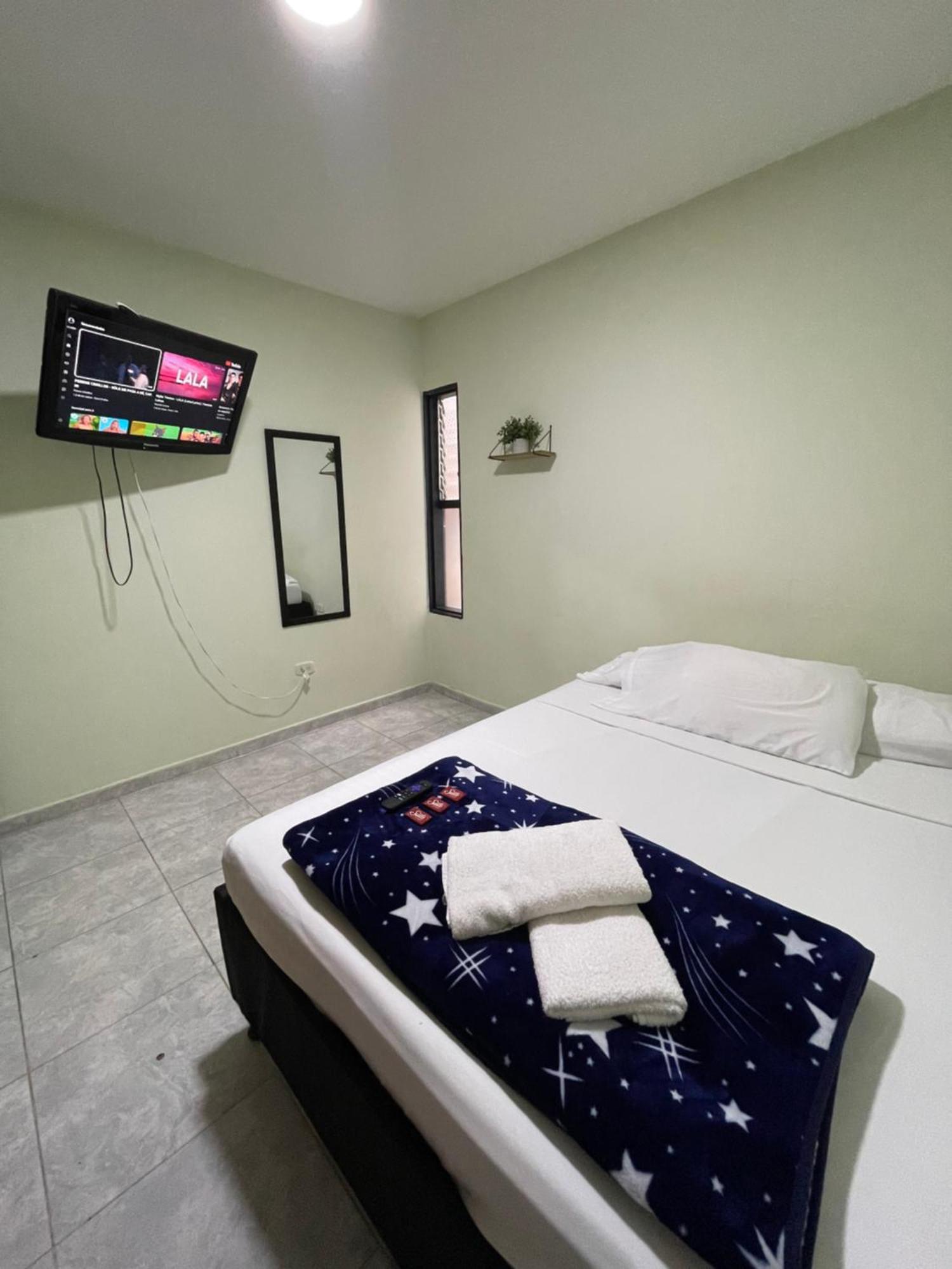 Apartamento Plazoleta De Colores Apartment Guatape Bagian luar foto