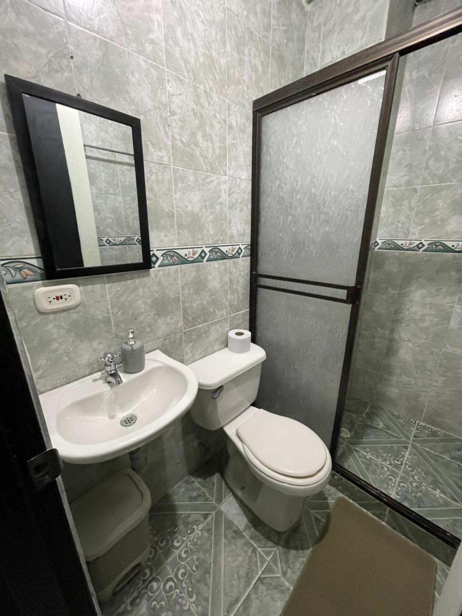 Apartamento Plazoleta De Colores Apartment Guatape Bagian luar foto